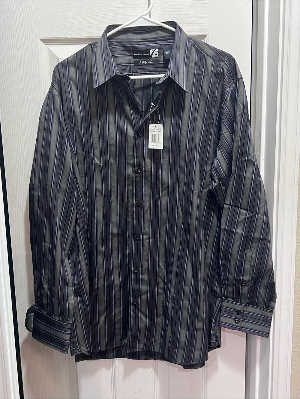 Saks Fifth Avenue Men's Black Dress Shirt with Gray and Blue Stripes